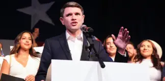 WATCH: Talarico instantly names favorite Texas drag queen — a performer who says he ‘works with children’